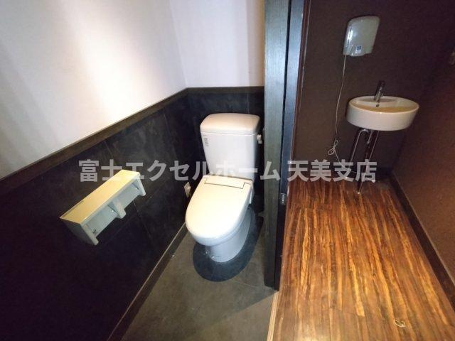  新栄プロパティー堺東駅前のトイレ