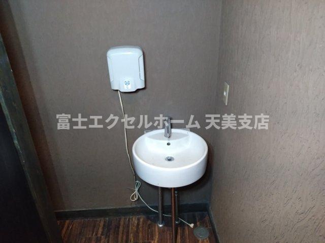  新栄プロパティー堺東駅前の独立洗面台