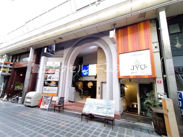  新栄プロパティー堺東駅前の外観