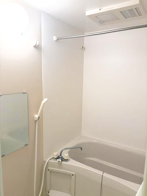 リアン駅前マンションの浴室