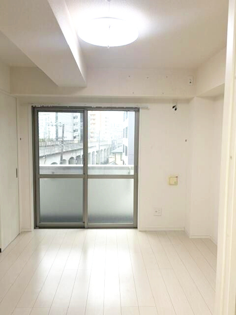 リアン駅前マンションの居間・リビング