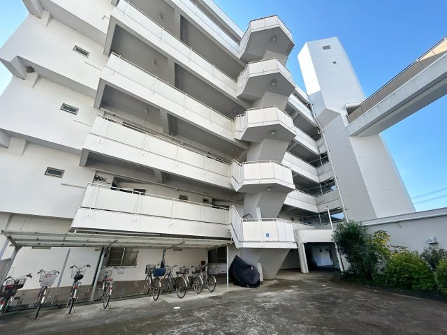しみずサンパレスマンション　静岡市清水区庄福町の外観