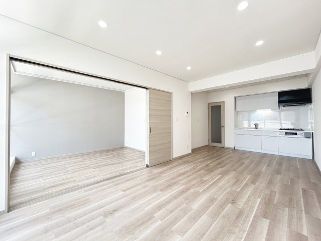 しみずサンパレスマンション　静岡市清水区庄福町の居間・リビング