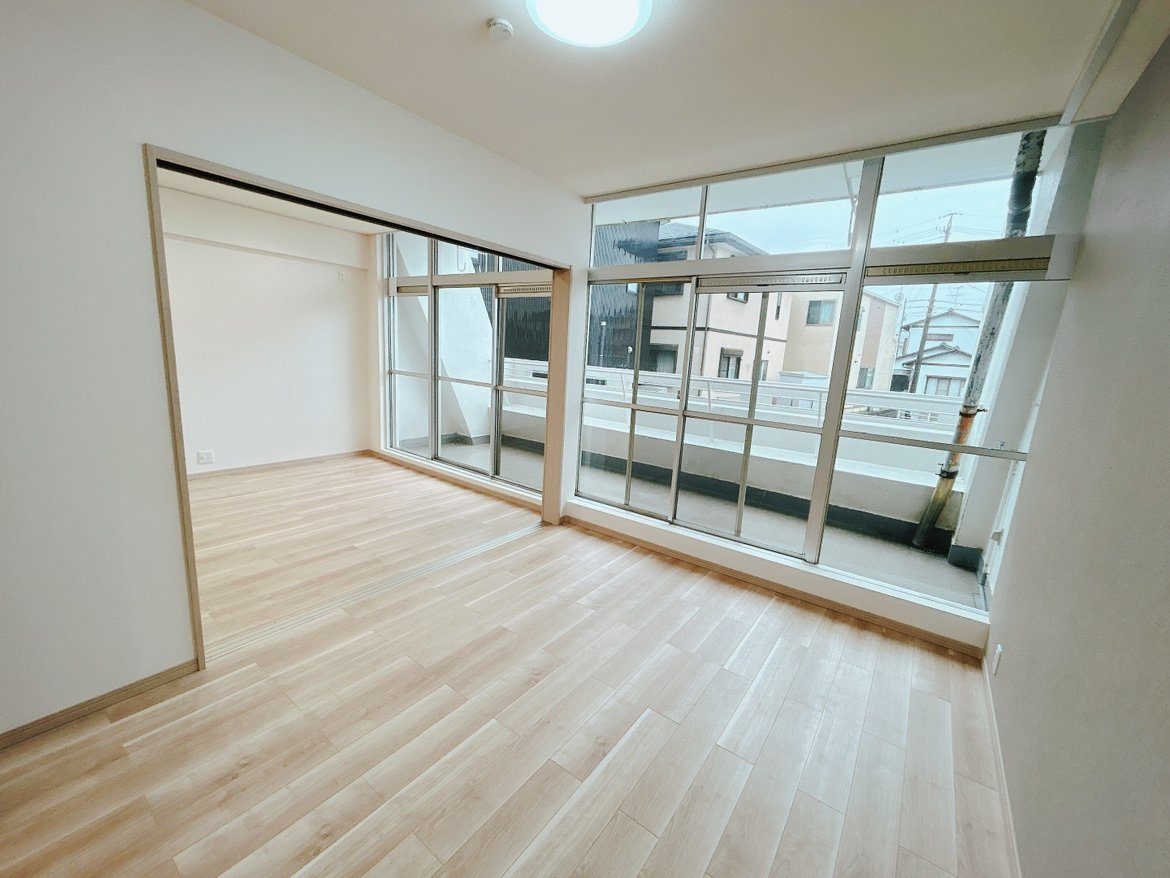 しみずサンパレスマンション　静岡市清水区庄福町の居間・リビング