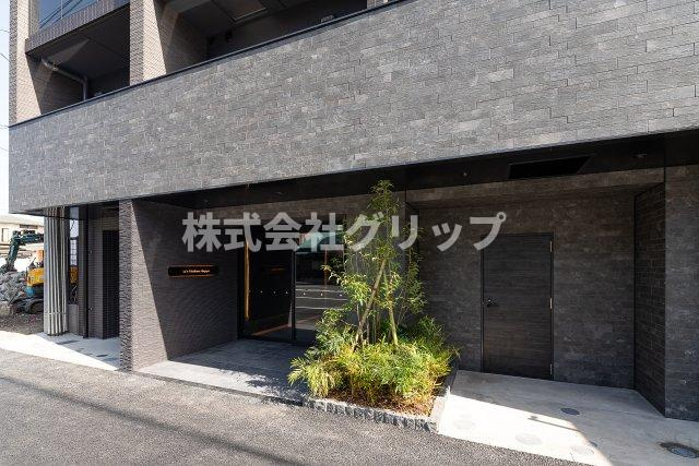 Le'a横濱井土ケ谷のエントランス