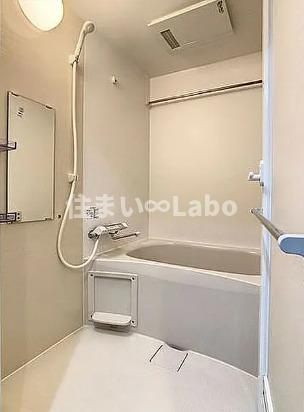 ELGRAND箱崎の浴室