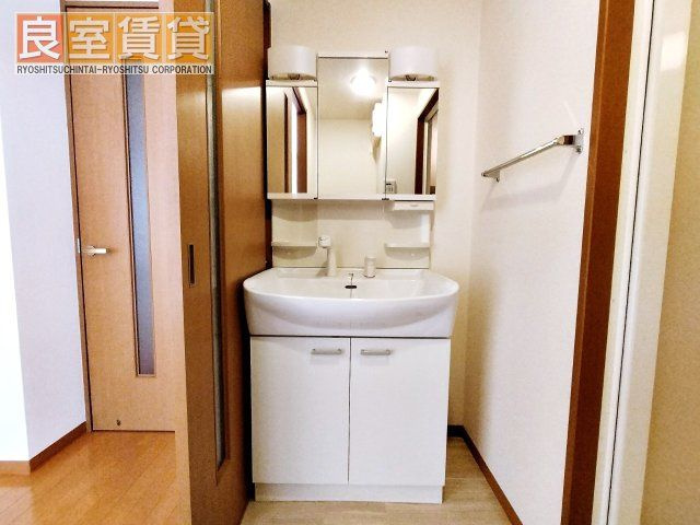 【独立洗面台】 | レージュ桜山