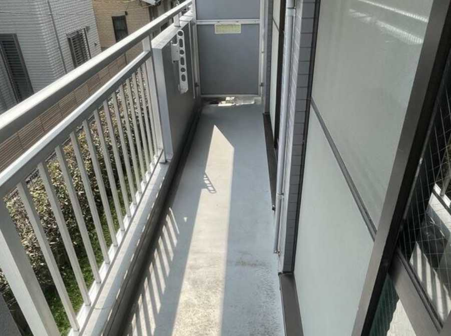 リヴレ駒場　礼金0　独立洗面台　駅近のバルコニー