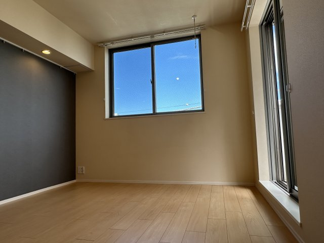 イゼルローン中野の居間・リビング|同建物別室参考写真