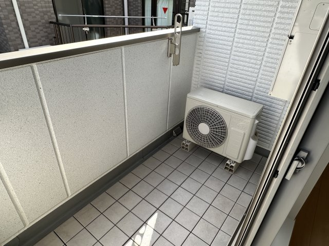 イゼルローン中野のバルコニー|同建物別室参考写真