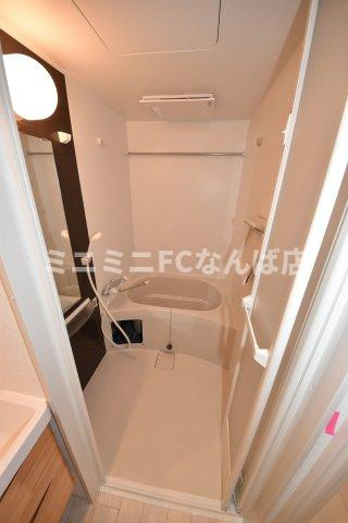セレニテ本町ルフレの浴室