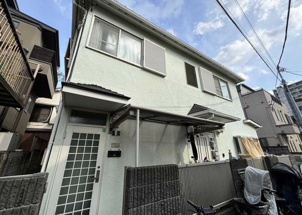 ハウス沼波　角部屋　女性限定　室内洗濯機置場の外観