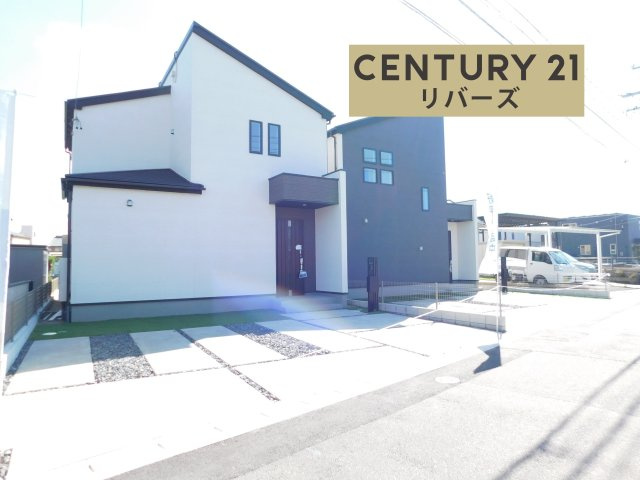海部郡大治町大字砂子字馬捨場の新築一戸建の外観|☆最終１棟☆　　いつでもご案内出来ます♪（お問合せ当日、平日、水曜、夜間もＯＫ）　長期優良住宅！　太陽光発電搭載！　敷地５２．６２坪！　駐車並列３台ＯＫ！　南面に広い庭付き♪