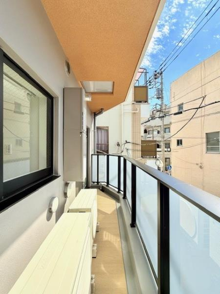 アジールコート町屋の居間・リビング