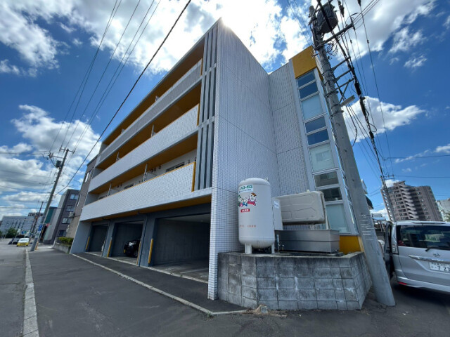 クレセント月寒中央