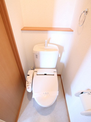 暖房洗浄便座付きトイレです♪