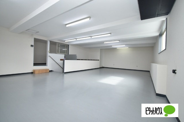 大間々町貸店舗の内装