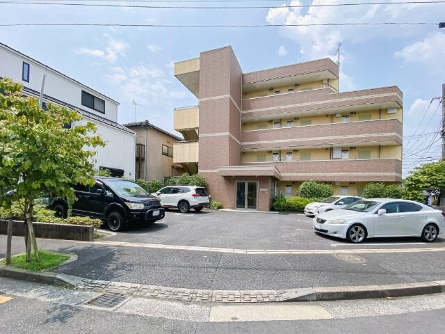 グリーンルームイシイの駐車場