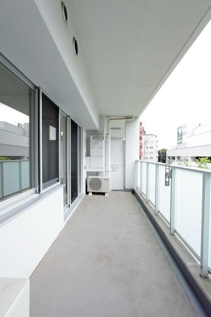 ガーデニエール砧レジデンスのバルコニー|※写真は同タイプ住戸です。