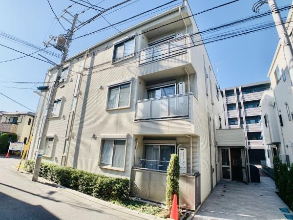 キャナルステージの外観