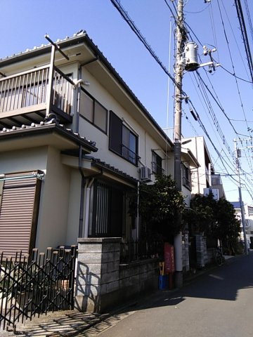 メグ生田目の外観