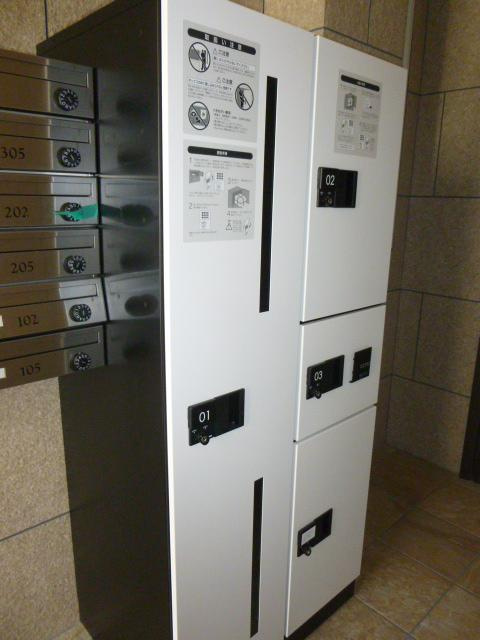 ヘリテージ椎名町　B棟のその他|通販に便利。不在時でも受取可能な宅配ロッカー。