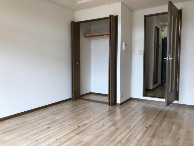 エステート山下の内装|洋室