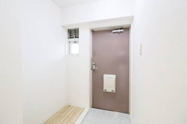 ビレッジハウス五所2号棟の玄関|ビレッジハウスの同一物件・同一タイプの間取りの写真です