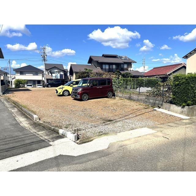 西荘4-11-1駐車場の駐車場
