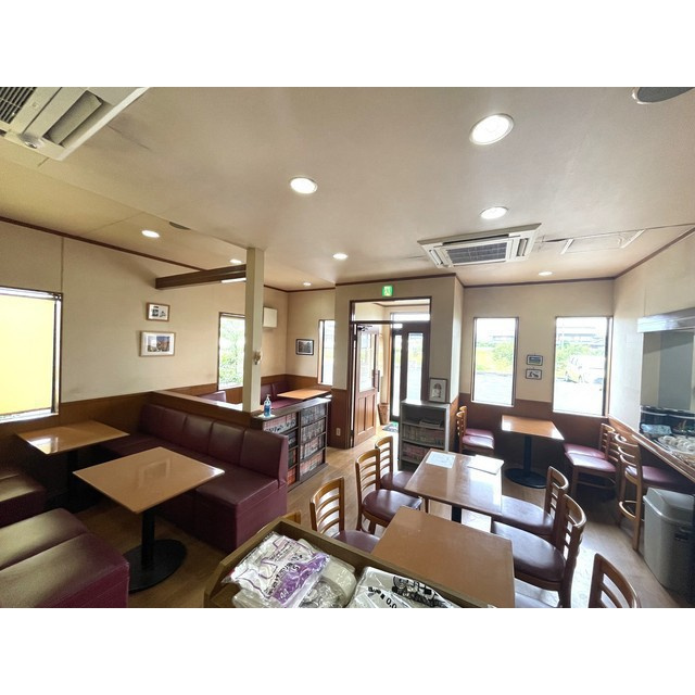 政田151-3店舗の内装|店内