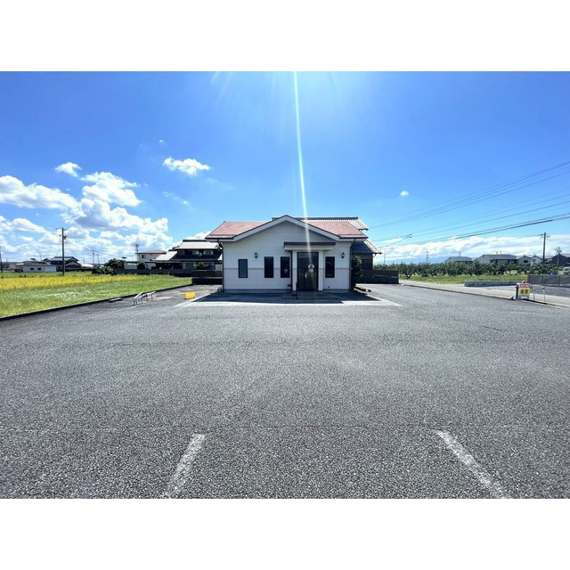 政田151-3店舗の外観