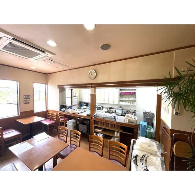 政田151-3店舗の内装|店内