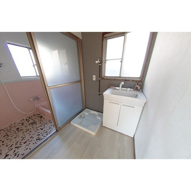 各務原市松が丘３丁目の一戸建ての洗面所
