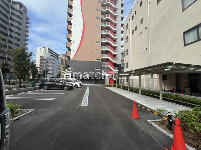 セレニテ梅田北グランデの駐車場