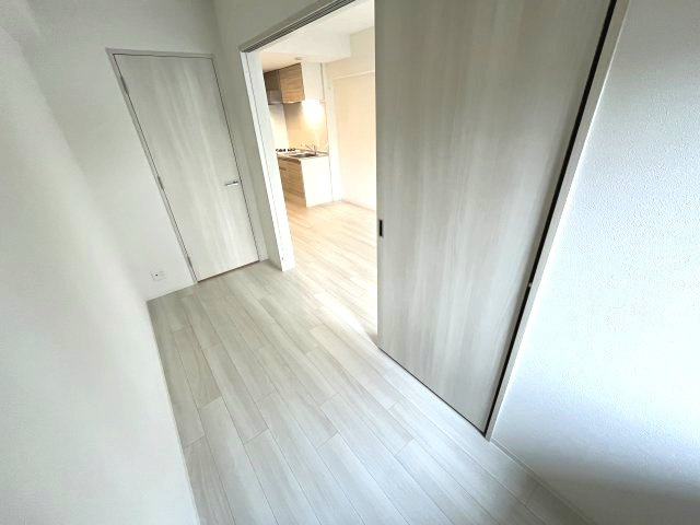 Alivis緑橋の洋室