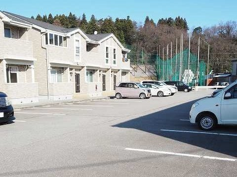 グリーンウィローＣの駐車場|駐車場完備です