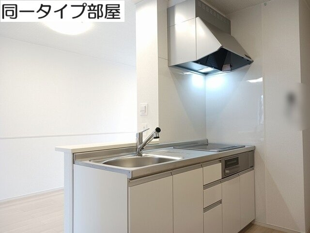 ドゥ・スペーシアⅡのキッチン|コンパクトなキッチンで掃除もラクラク