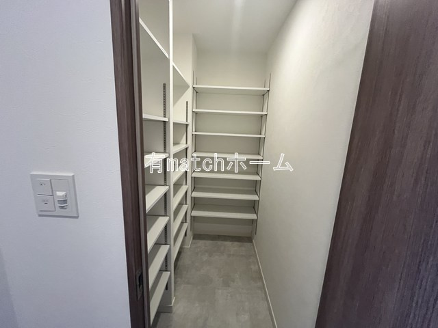 スプランディッド本町グラン　南大江小学校区の収納