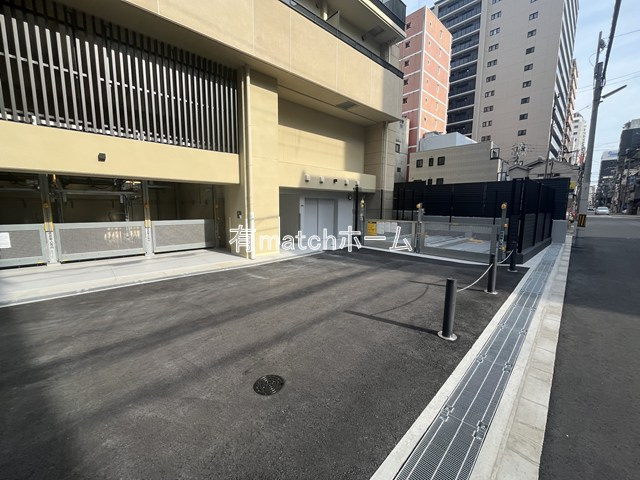 スプランディッド本町グラン　仲介手数料無料の駐車場
