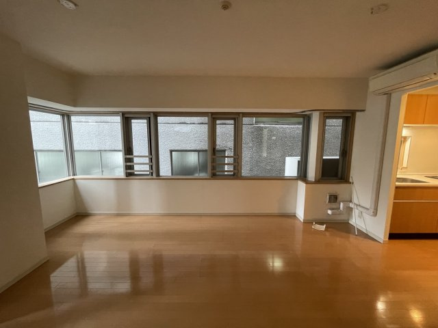 クロスレジデンス大阪新町の居間・リビング
