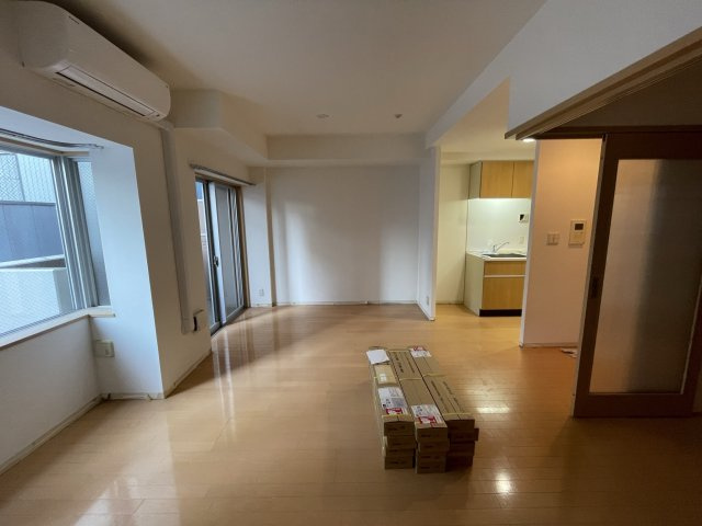 クロスレジデンス大阪新町の居間・リビング
