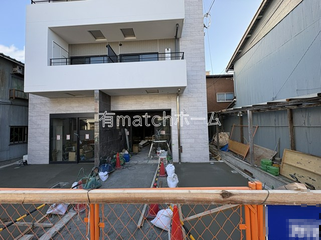 Krystal　Fimeth　2番館のエントランス