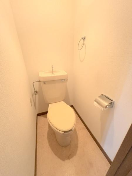 大阪市港区磯路２丁目の賃貸マンションのトイレ