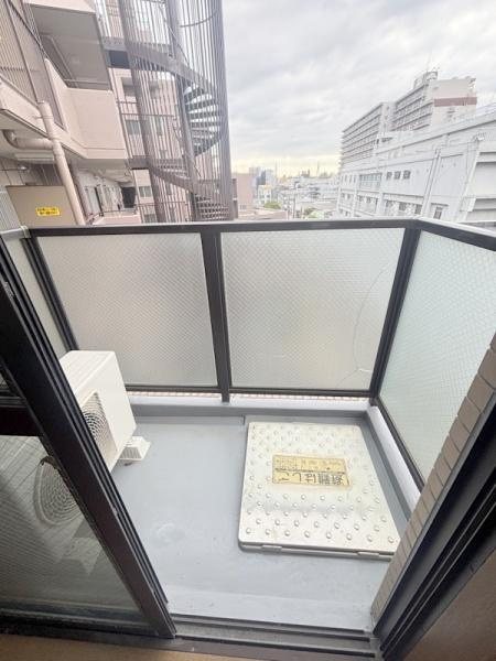 大阪市港区磯路２丁目の賃貸マンションのバルコニー