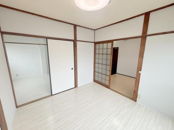 葵コーポの洋室