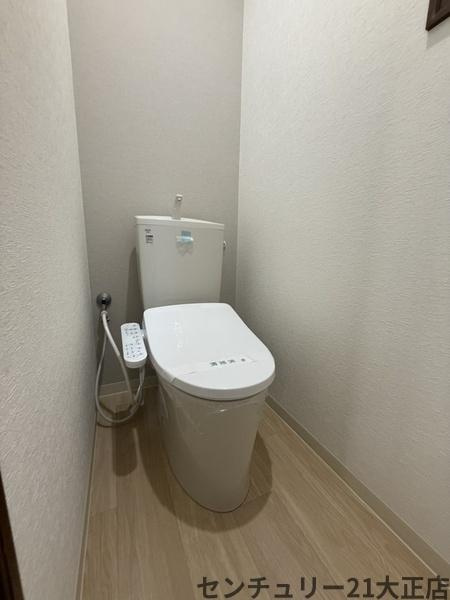 鶴町1丁目貸家のトイレ