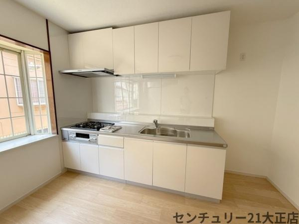 鶴町1丁目貸家のキッチン