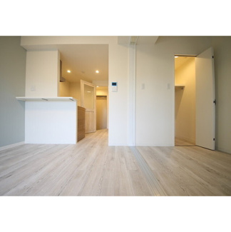 【内装】 | CRESCENT COURT