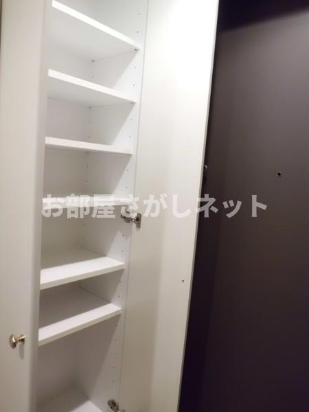 ティアラ三軒茶屋【おとり物件なし】の収納