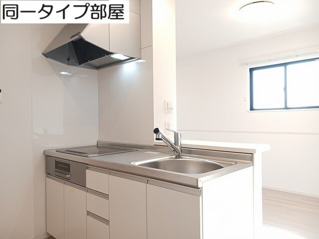 富山市新庄町のアパートのキッチン